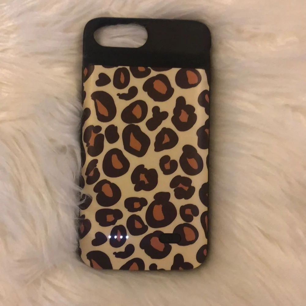 •Cute leopard print power 2.0 8 plus case•